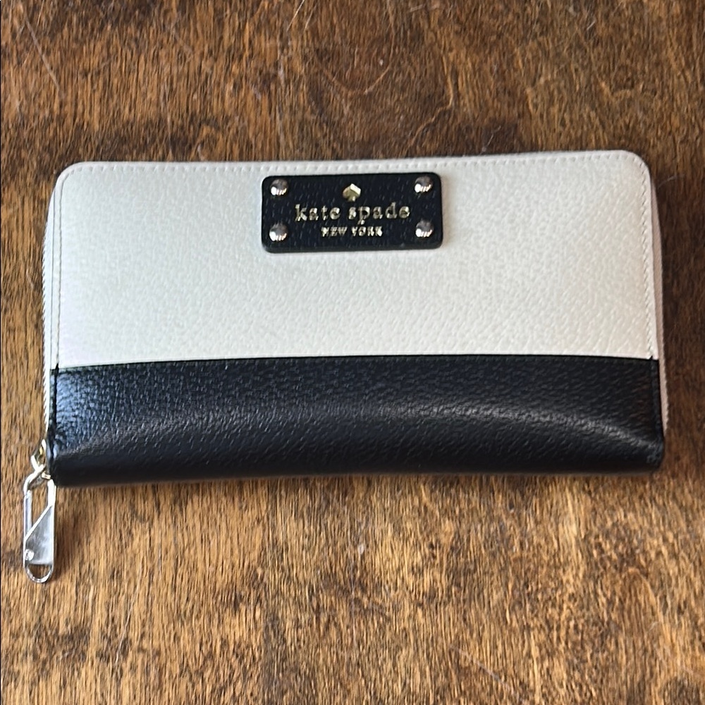 Kate Spade Black and White Wallet